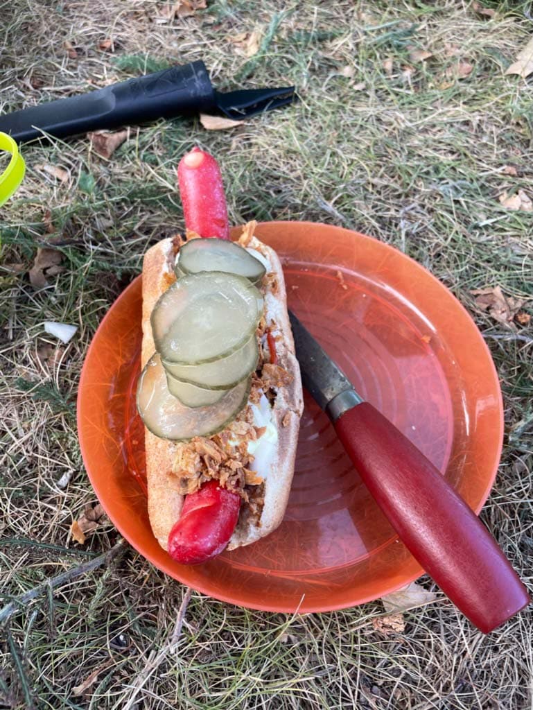 Ristet hotdog på Trangia